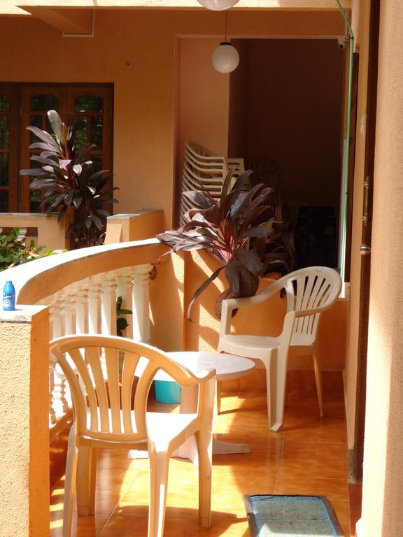 Pinto Guest House Кандолим Стая снимка