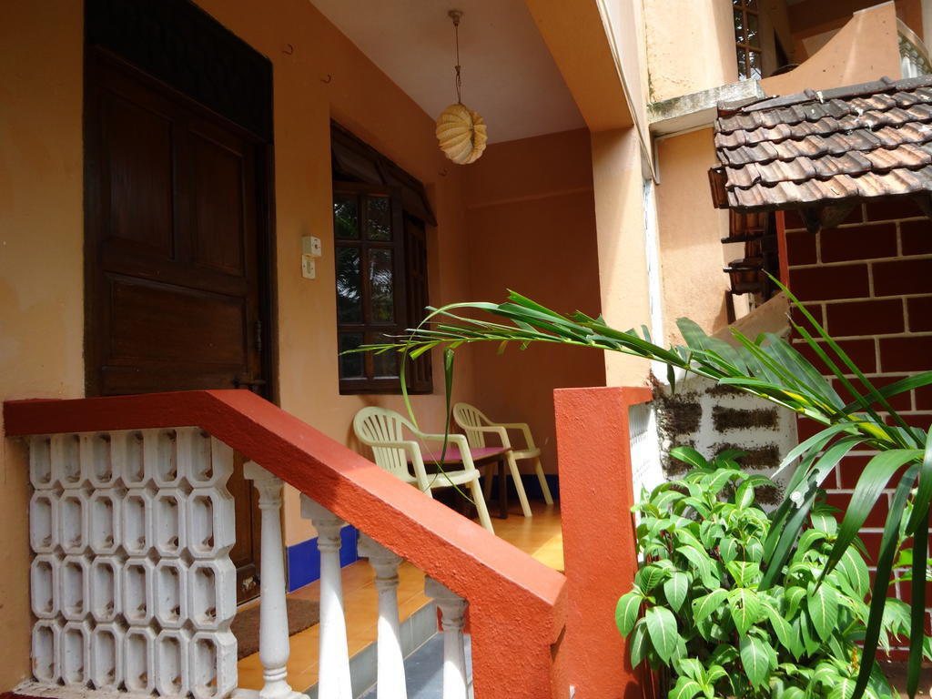 Pinto Guest House Кандолим Стая снимка